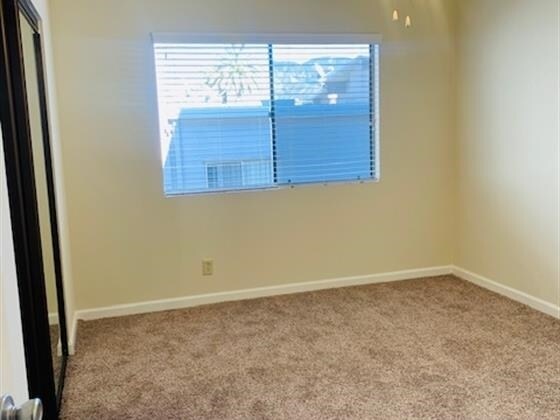 Foto del edificio - 245 W Tujunga Ave