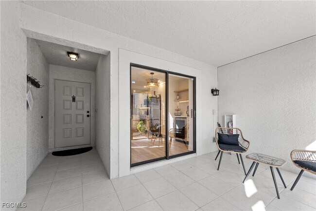 Foto del edificio - 12090 Kelly Greens Blvd