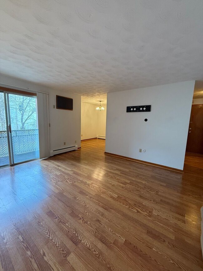 Foto del edificio - 490 Burritt St