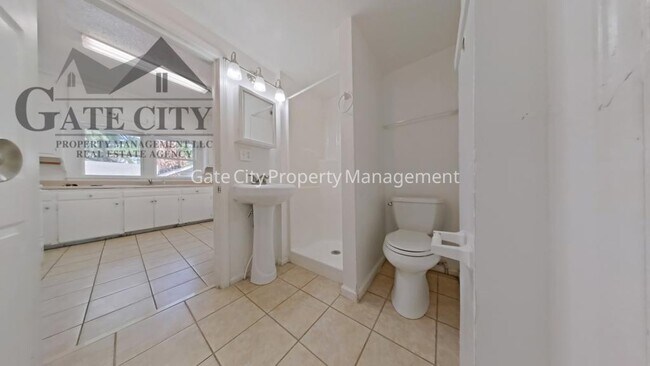 Foto del edificio - 1600 N Hamilton St