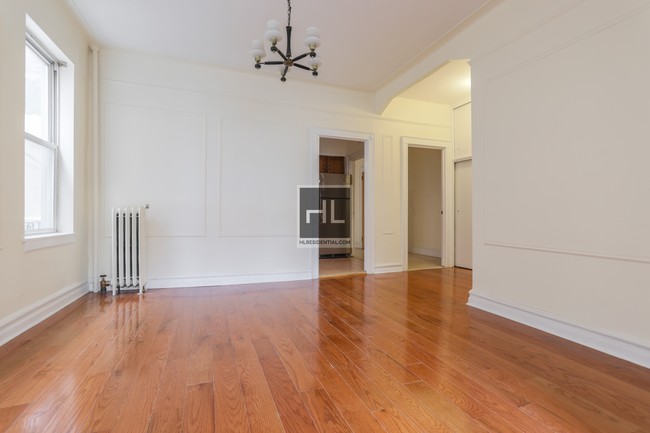 Building Photo - Newly Renovated 2 Bedroom Apartment