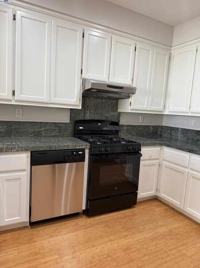 Foto del edificio - 1230 Sutter Creek Ln