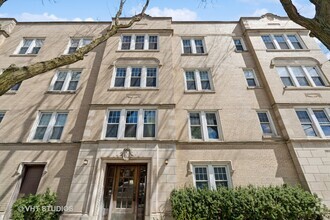 Building Photo - 5953 N Greenview Ave