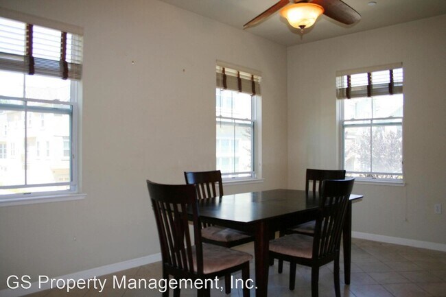 Building Photo - 3 br, 2.5 bath House - 424 Timor Terrace