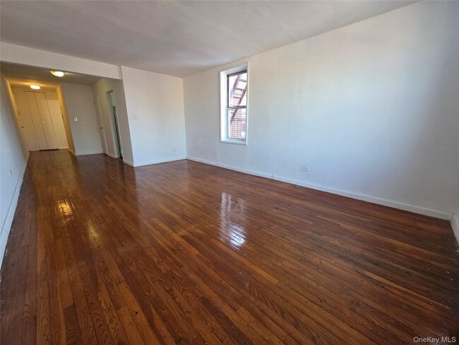 Building Photo - 144-77 41st Ave