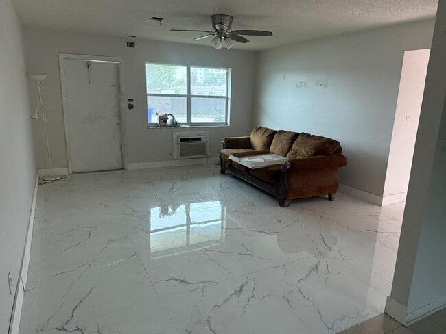 Photo - 6019 Hayes St Townhome