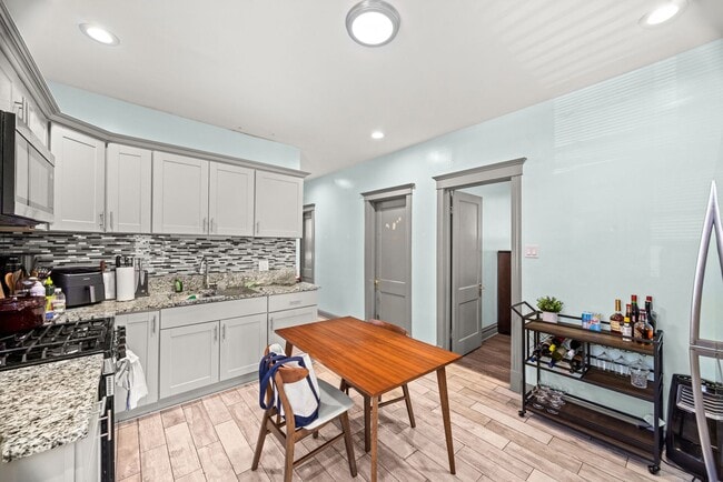Foto del edificio - 4104 W 24th Pl