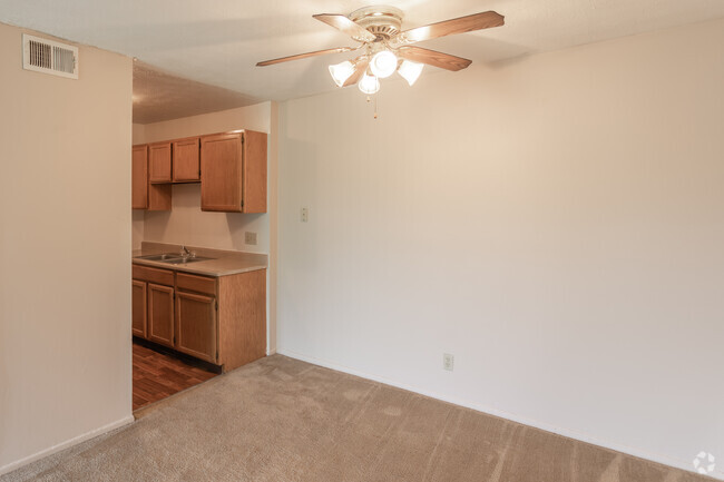 2BR, 1.5BA - 950 SF - Walnut Creek