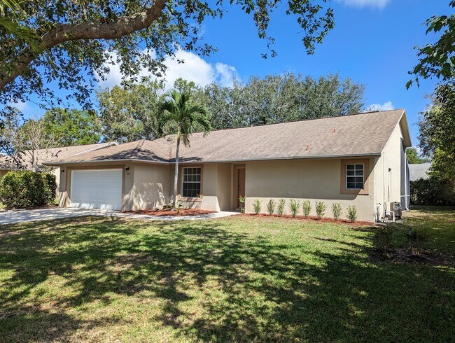 Foto del edificio - 9961 Boca Ave N