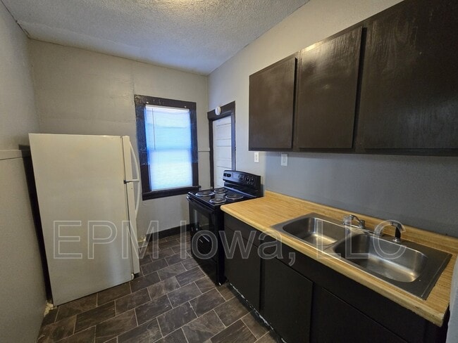 Foto del edificio - 208 Clay St