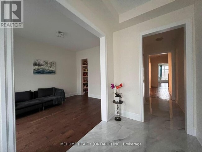 Building Photo - 51 Bridgepointe Ct