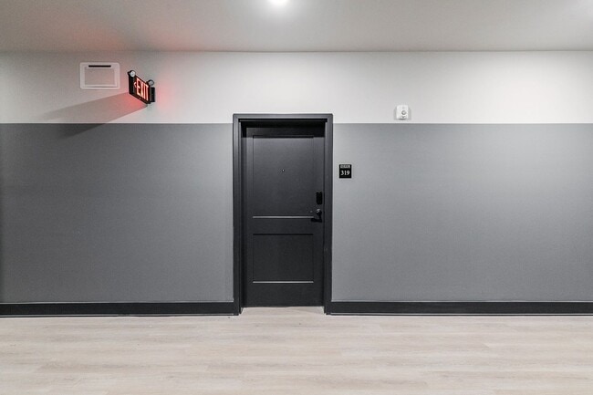 Building Photo - FFH Short Term Rental