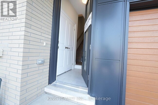 Building Photo - 2273-2273 Turnberry Rd
