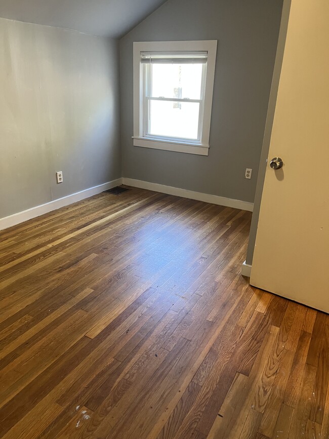 Building Photo - 1293 2nd Ave