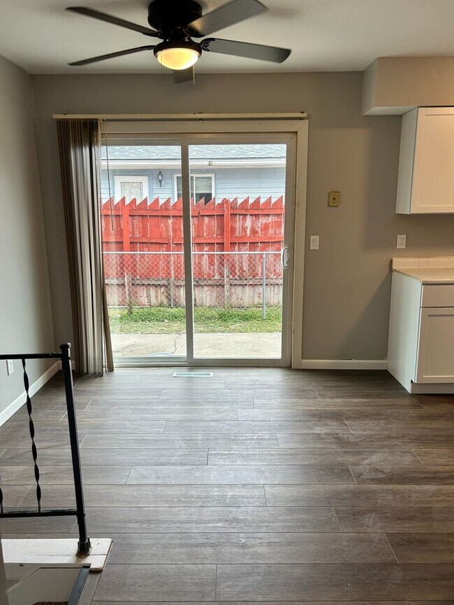 Foto del edificio - Newly Remodeled - Available Now!