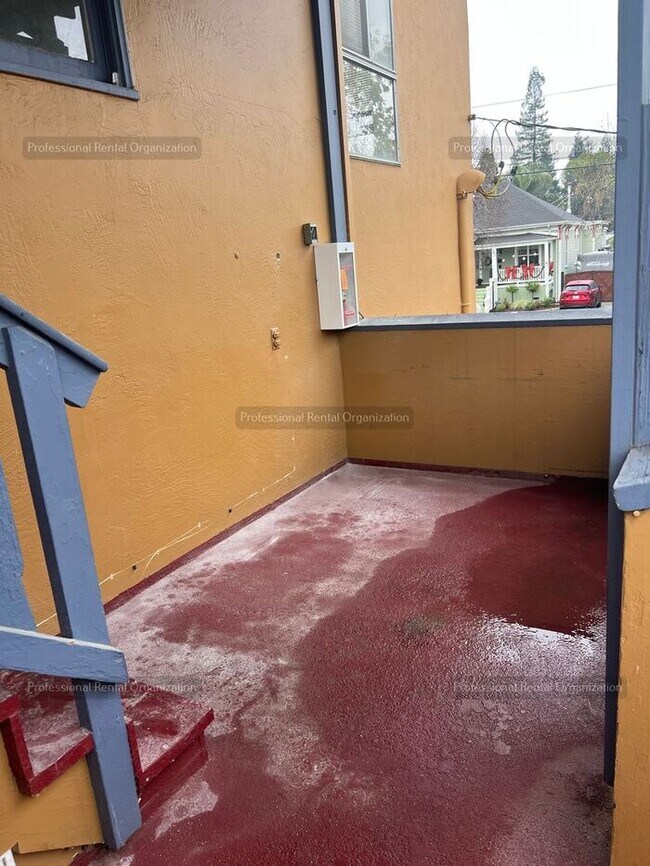 Foto del edificio - Experience the charm of Napa, CA living in this one-bedroom, one-bathroom apartment. Available now!!