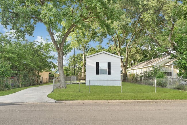 Foto del edificio - 113 Schilling Ave
