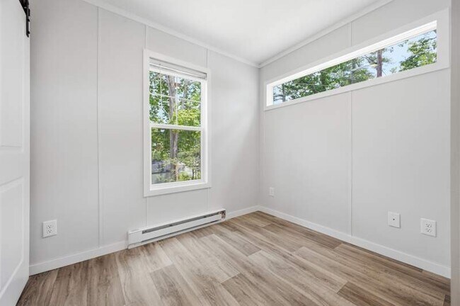Foto del edificio - 54 Chestnut Path Ln