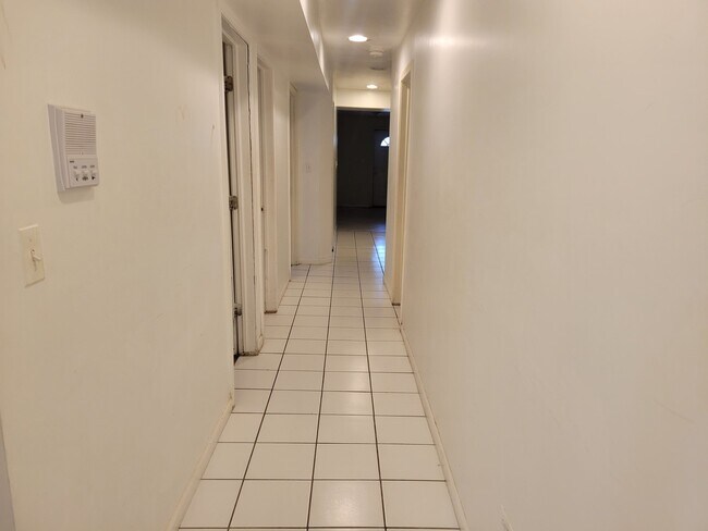 Foto del edificio - 5711 S Calumet Ave