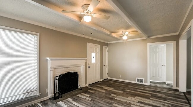 Building Photo - 9924 Richmond Dr