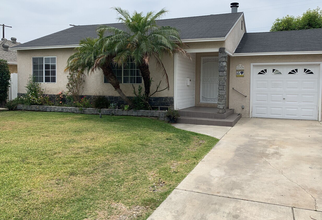 Foto principal - 11719 Morning Ave
