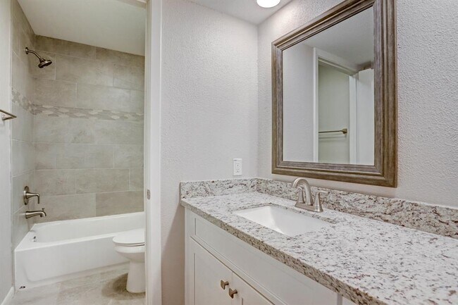 Foto del edificio - 4802 Palmetto St