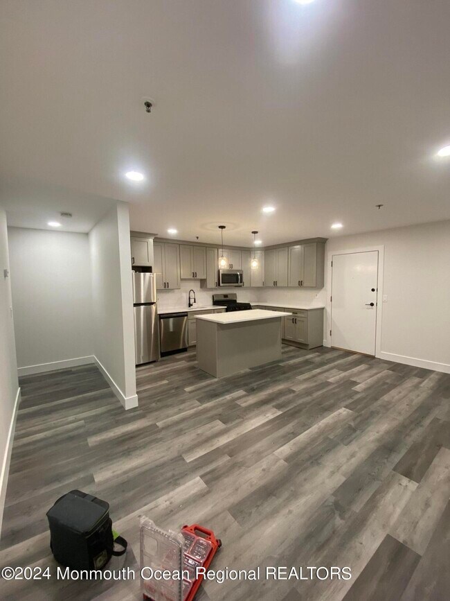 Foto del edificio - 1140 Corlies Ave