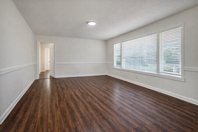 Foto del edificio - 209 W Alfred St