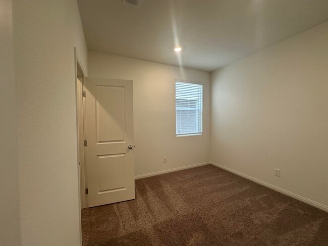 Building Photo - Be the first to enjoy this spacious five-b...