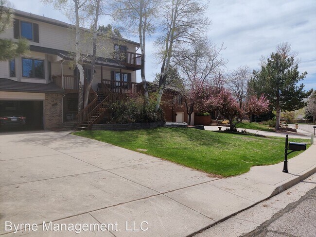 Foto del edificio - 6 br, 3.5 bath House - 5525 Teakwood Terrace