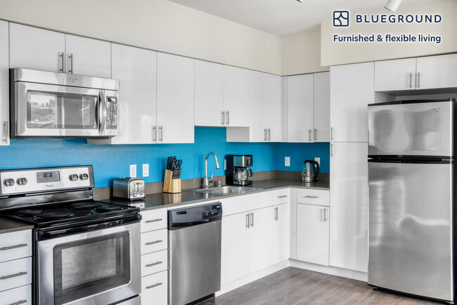 Foto del edificio - 5555 14th Ave NW