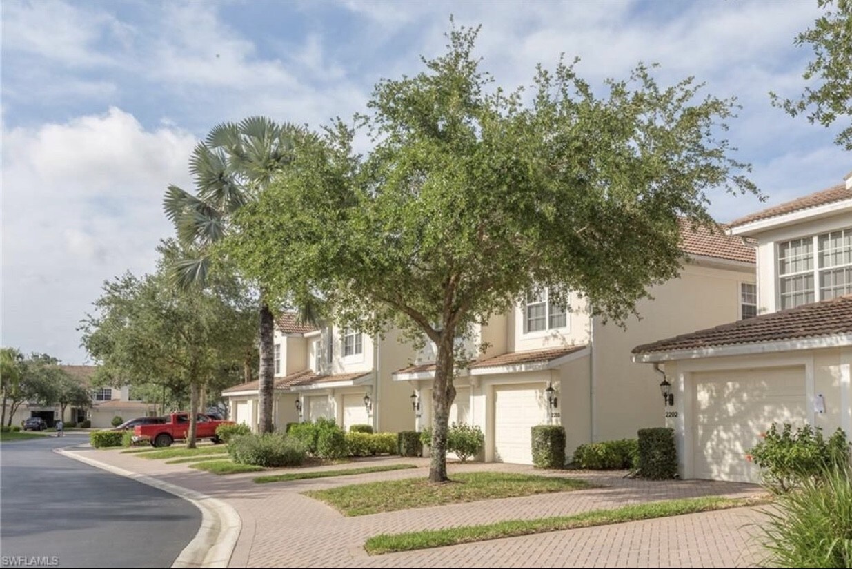 Foto principal - 1380 Tiffany Ln