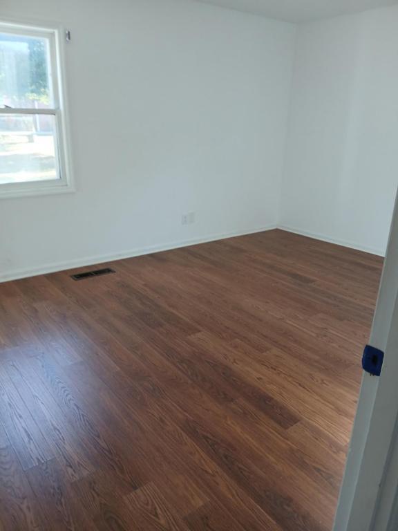 Foto del edificio - 109 N Russell St