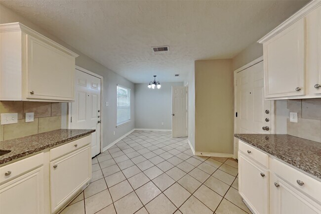 Foto del edificio - 21504 Palace Pines Dr