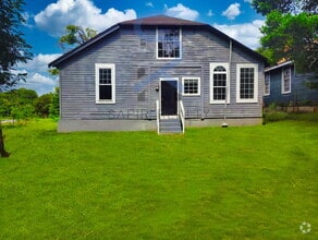 Building Photo - 3823 Lake St