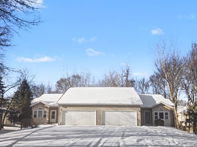 Foto del edificio - 6156-6158 Fairgrove St