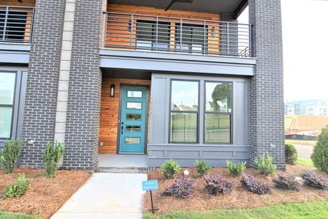 Building Photo - Luxury New Construction Townhome in Bryant...