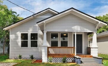 Building Photo - 2565 Orion St