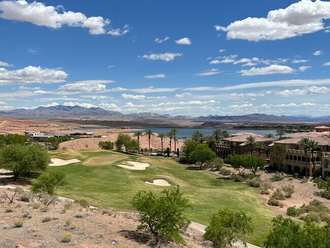 Foto del edificio - Lake Las Vegas Beauty!!! $2400 Great Views...