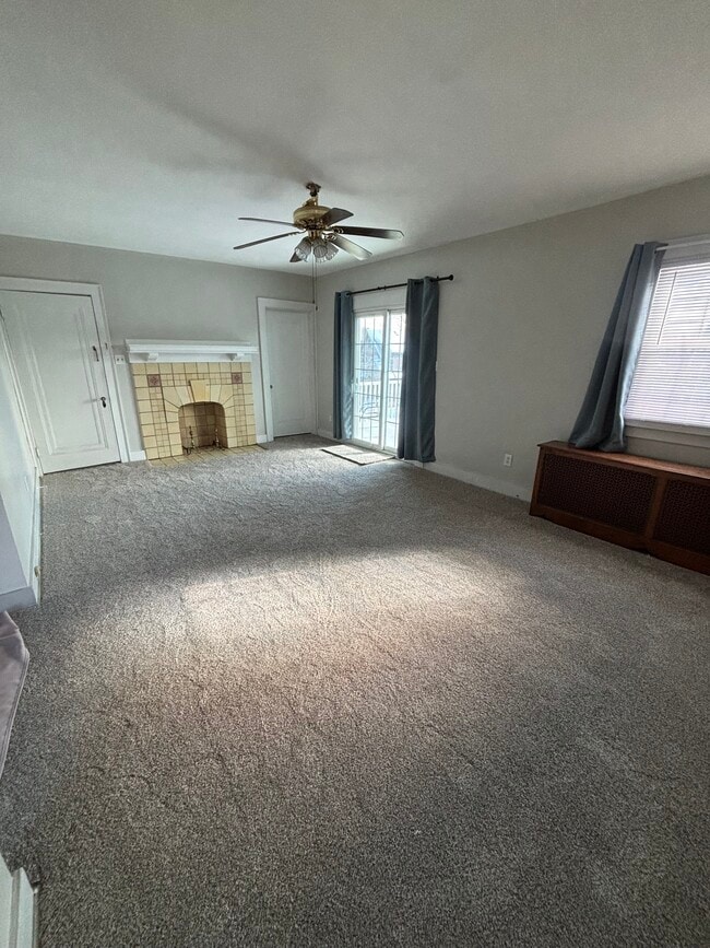 Building Photo - 211 Woodlawn Ave