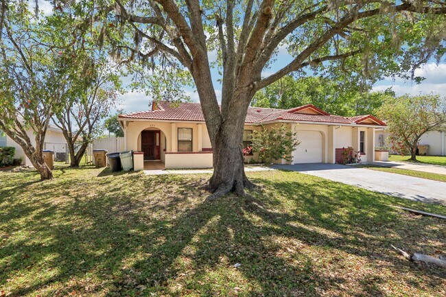 Building Photo - 371 Cocoa Ct