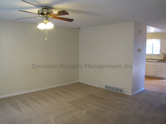 Foto del edificio - Great 4 Bedroom House in North Colorado Springs