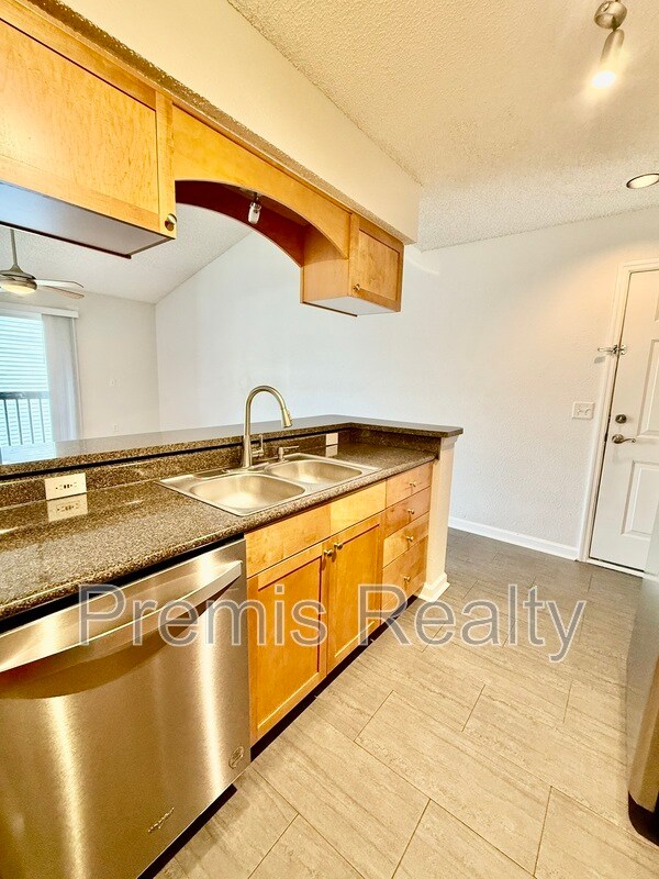 Building Photo - 2500 Winding Creek Blvd