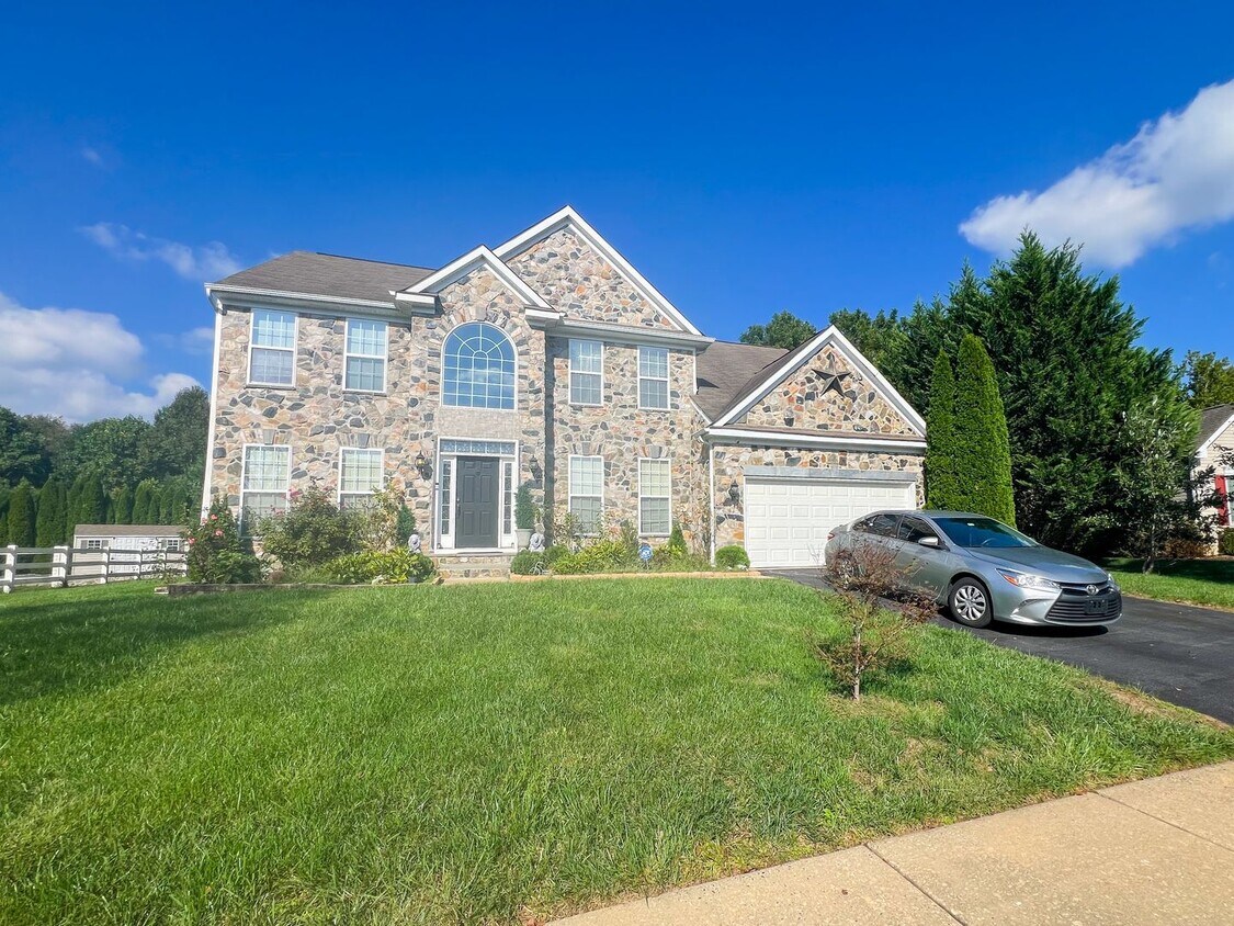 Primary Photo - Located In Townsend Village
