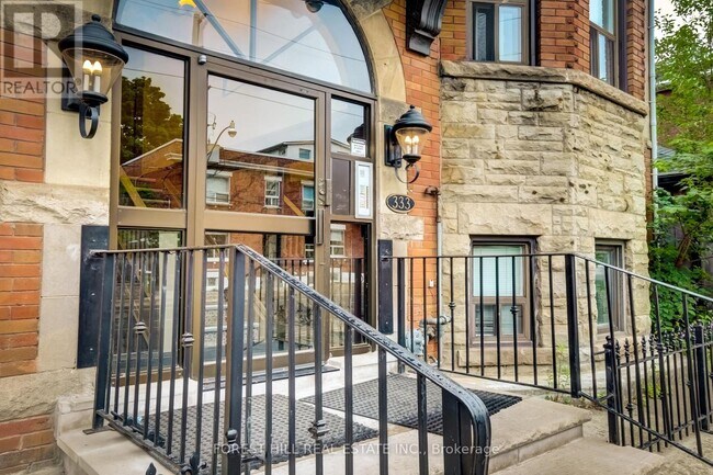 Photo du bâtiment - 333-333 Harbord St