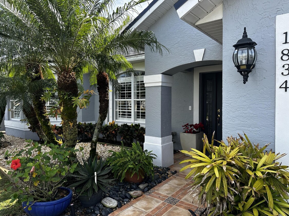 Foto principal - 1834 SW Buttercup Ave