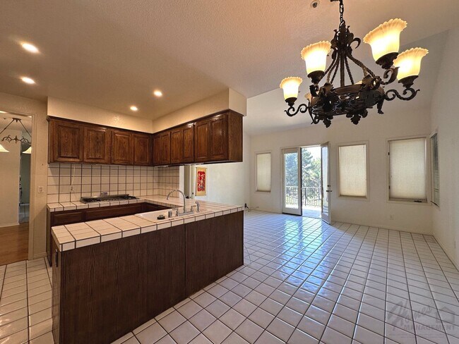 Foto del edificio - Homes Management - Spacious 2bd, 2.5ba Hom...