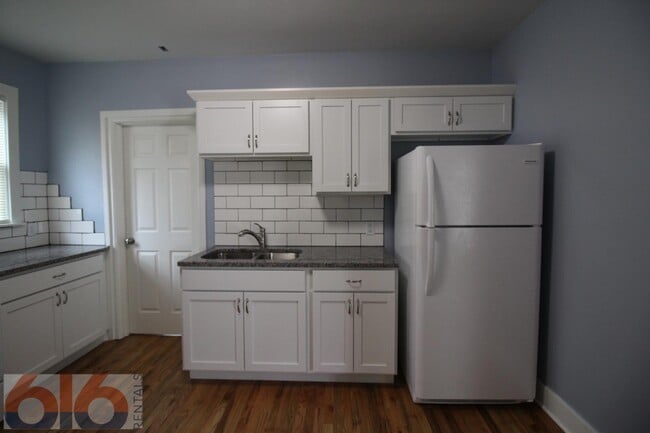 Foto del edificio - 116 Gold Ave SW