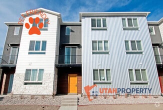 Building Photo - 1055 W 400 S
