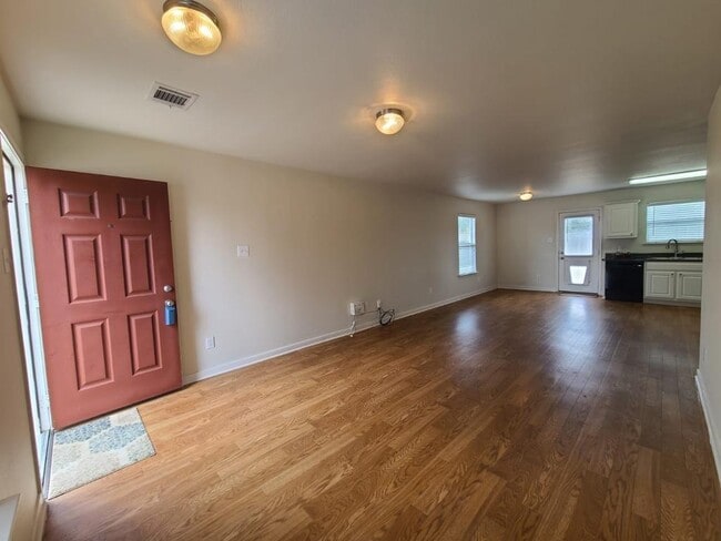 Building Photo - 4342 Medina River Loop